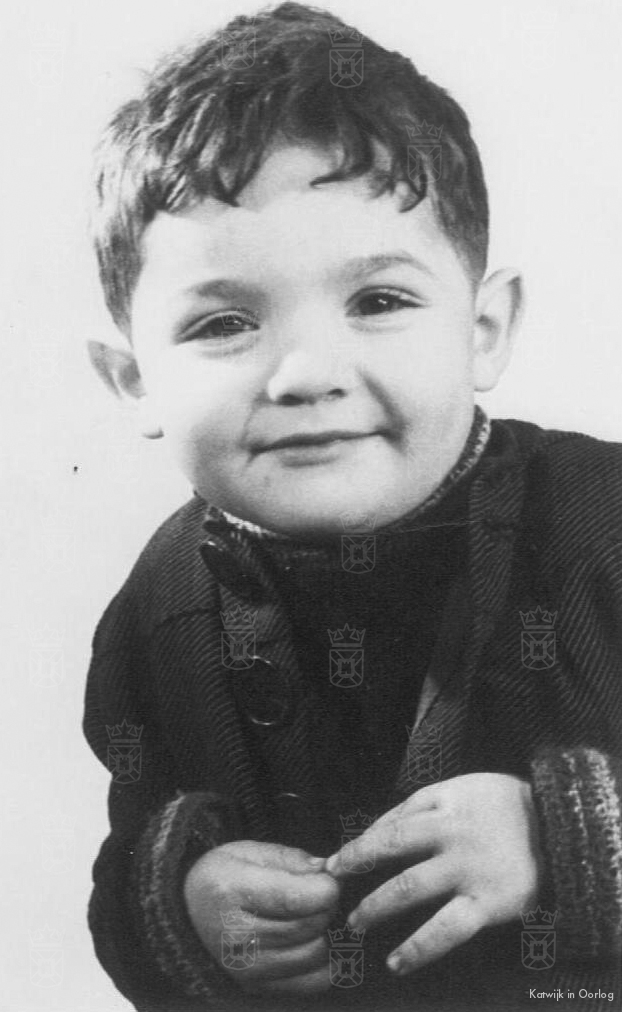Louis Abraham Belinfante (Loeki), bijna 4 jaar oud, werd op 25 oktober 1944 om het leven gebracht in Auschwitz.