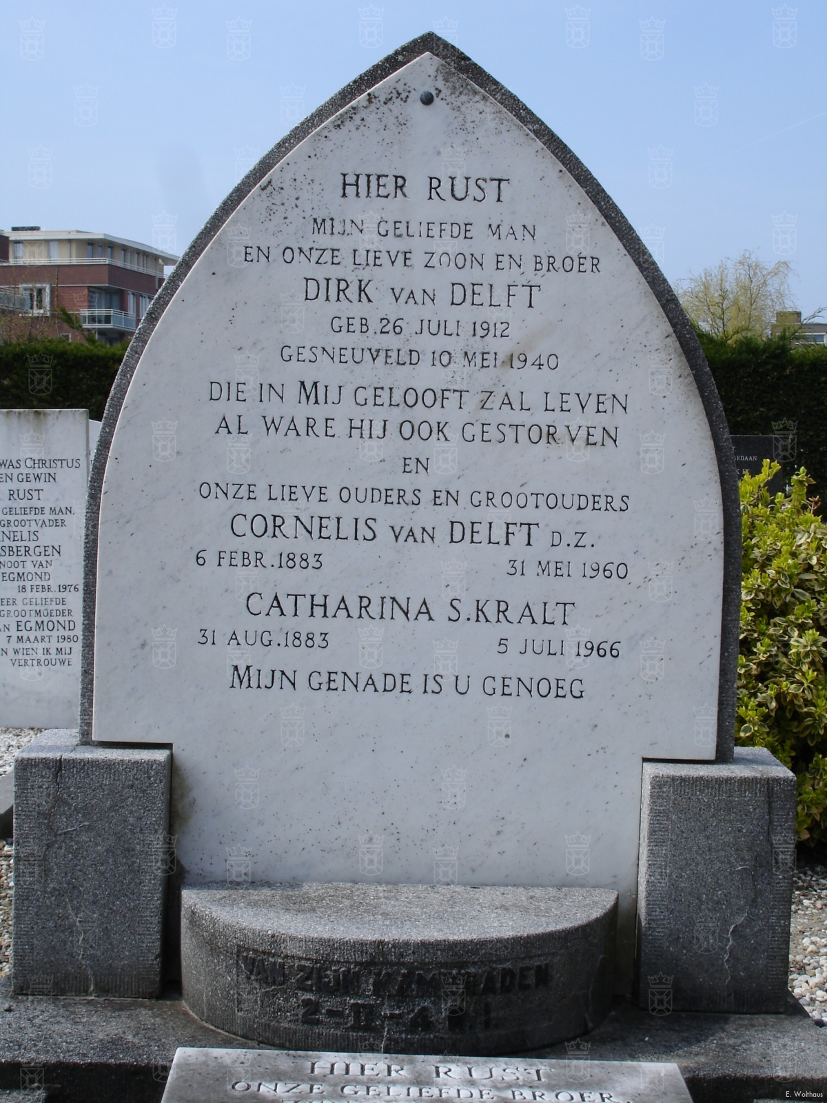 Het graf van Dirk van Delft op de Gereformeerde begraafplaats aan de Sandtlaan.