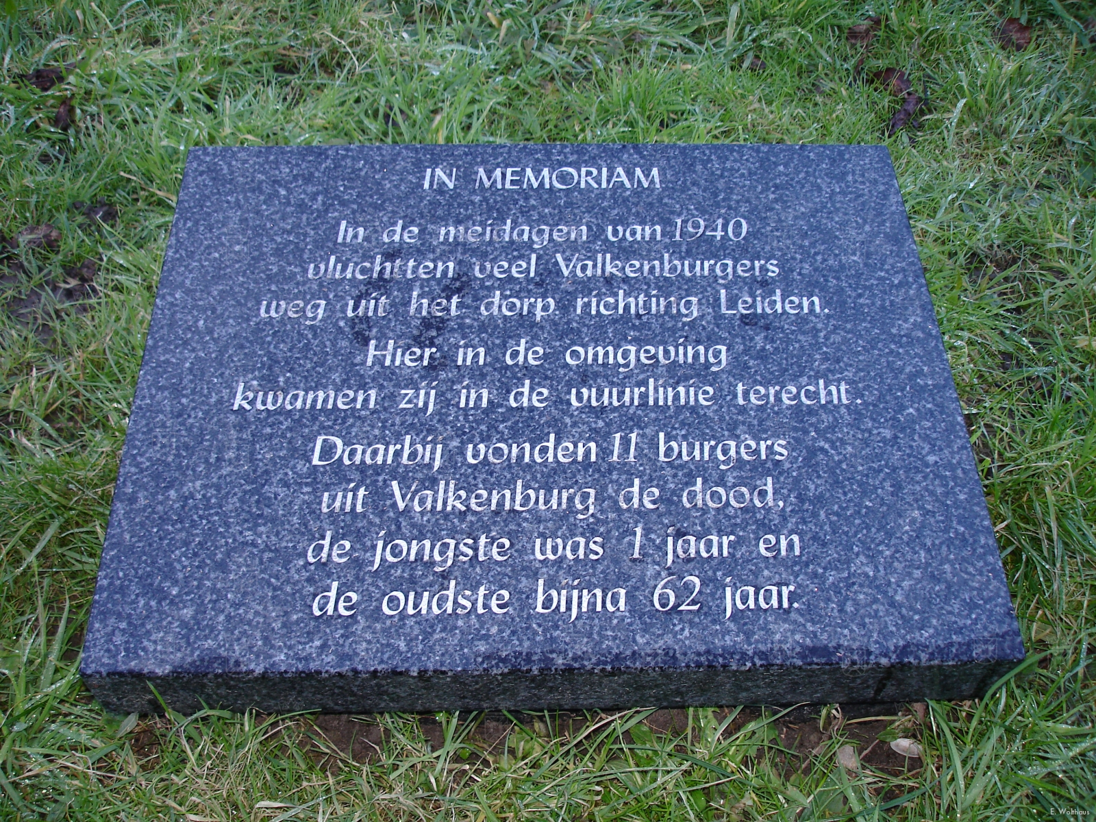 De gedenksteen ter nagedachtenis aan de elf Valkenburgers die sneuvelden tijdens hun vlu.cht naar de Haagsche Schouw op 11 Mei 1940